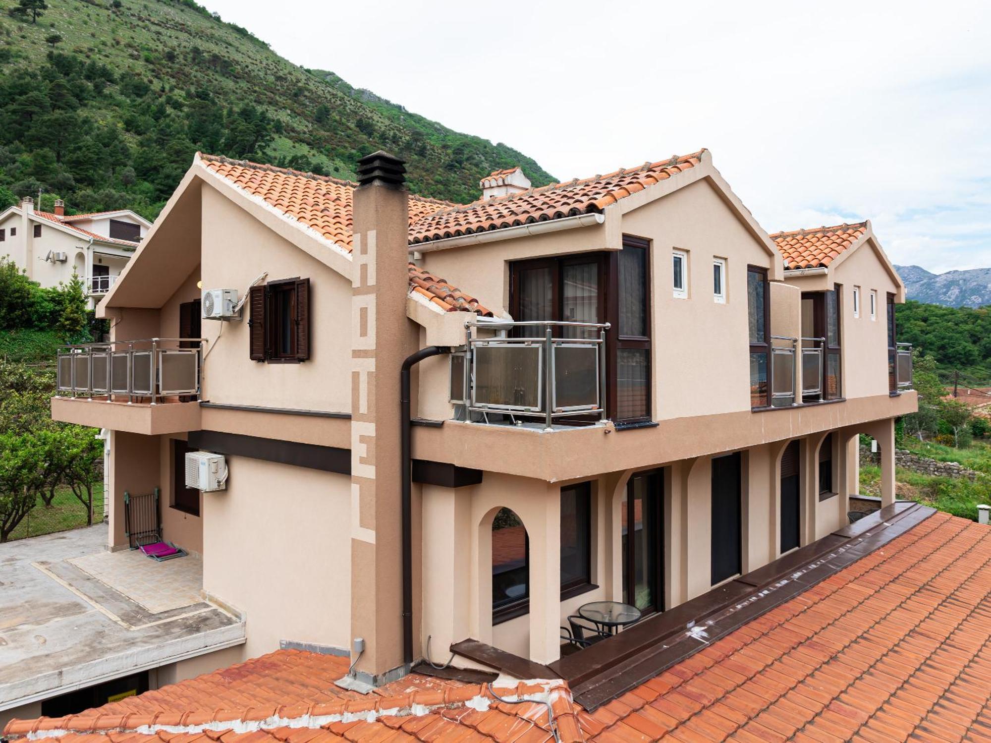 Hotel Bokeljski Dvori Kotor Eksteriør bilde