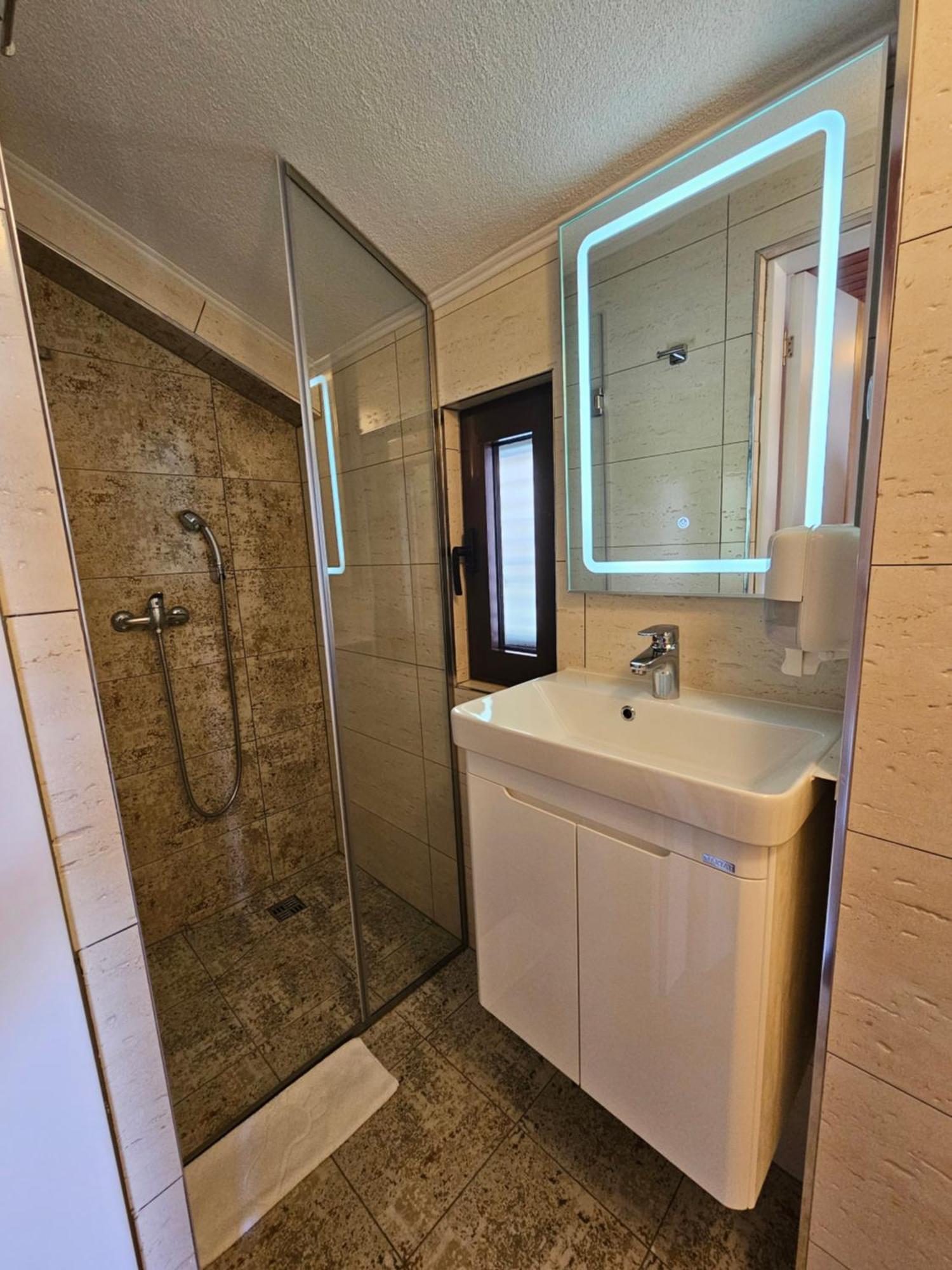 Hotel Bokeljski Dvori Kotor Rom bilde